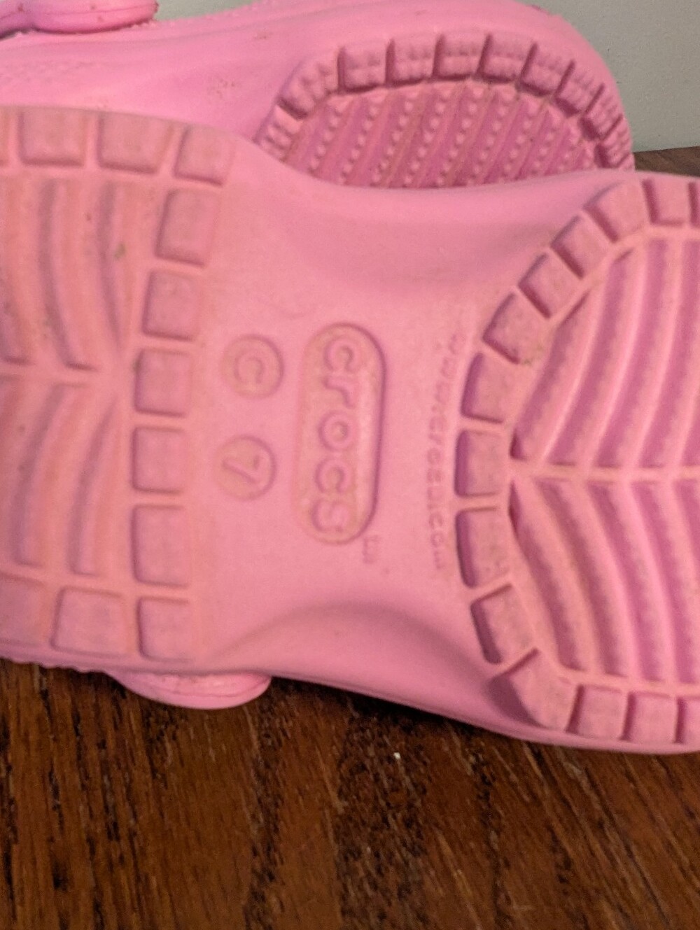 Crocs Classic Clog Kids' Sandals Pink Toddler Size C7 Like New - Picture 12 of 15